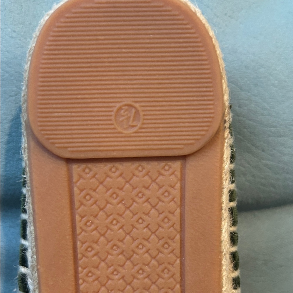 Tory Burch Vail Espadrille flats Size 7 1/2 retail $298 NWOT green suede - Picture 8 of 9